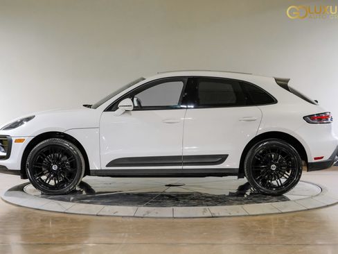 Used 2024 Porsche Macan w/ Premium Plus Package AWD/4WD image 13
