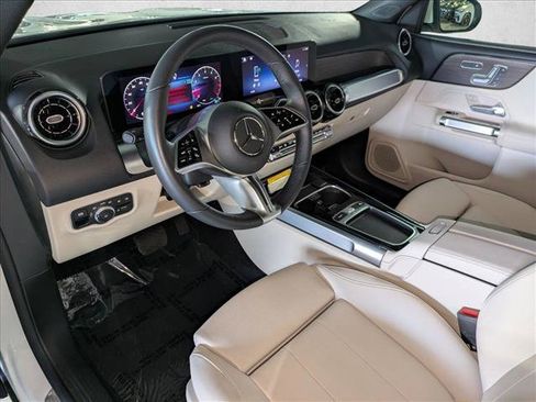 Used 2026 Mercedes-Benz GLB 250 image 12