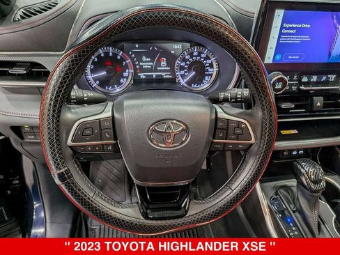 Used 2023 Toyota Highlander XSE AWD/4WD image 16