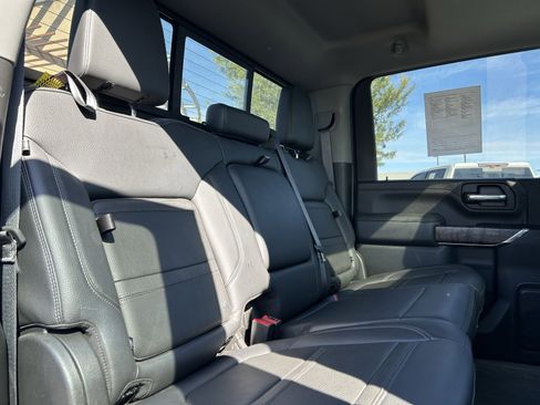 Used 2022 GMC Sierra 3500 Denali w/ Denali Ultimate Package image 15