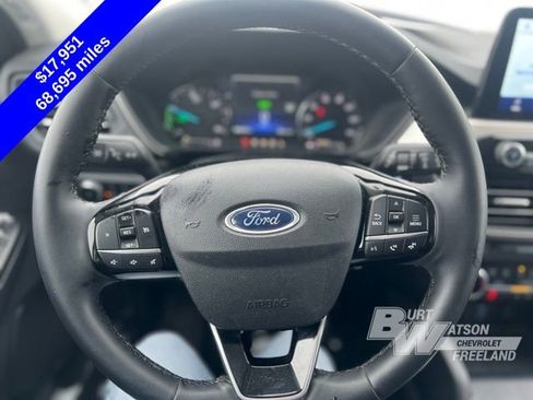 Used 2022 Ford Escape SEL w/ Class II Trailer Tow Package image 12