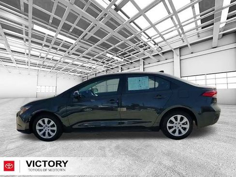 Certified 2025 Toyota Corolla LE image 6