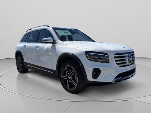 New 2026 Mercedes-Benz GLB 250 4MATIC image 7