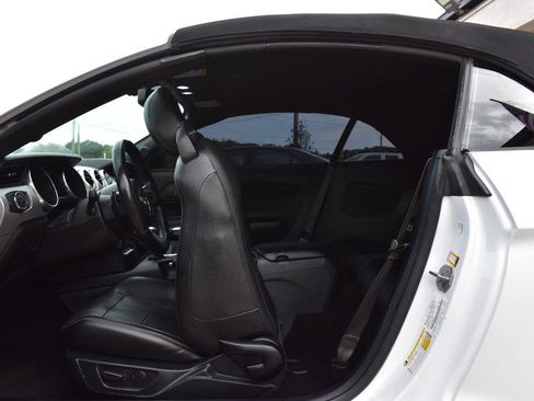 Used 2020 Ford Mustang Premium RWD image 21