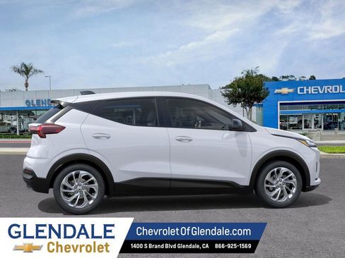 New 2027 Chevrolet Bolt LT w/ Comfort Package FWD image 5