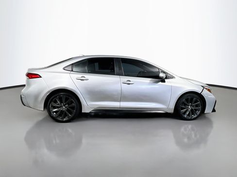 Used 2023 Toyota Corolla SE w/ Carpet Mat Package (TMS) FWD image 3