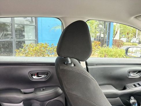 Certified 2025 Honda HR-V LX image 16