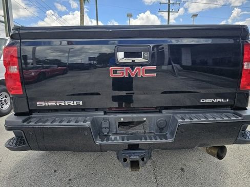 Used 2018 GMC Sierra 3500 Denali w/ Duramax Plus Package image 5