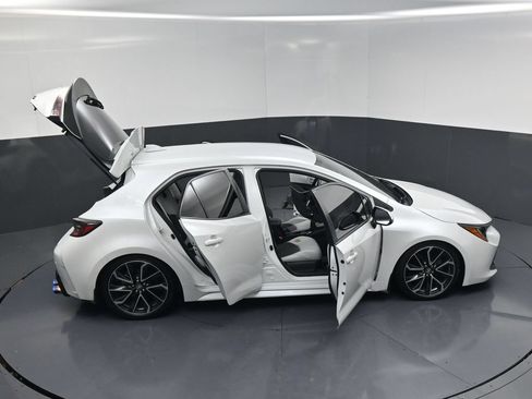 Used 2021 Toyota Corolla XSE FWD image 22