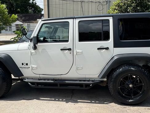 Used 2007 Jeep Wrangler Unlimited X image 4