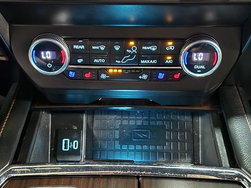 Used 2021 Ford Expedition King Ranch image 40