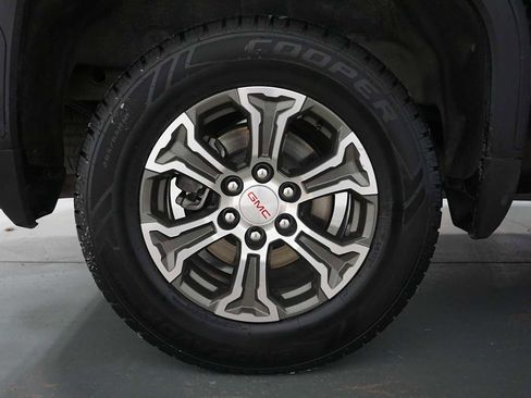 Certified 2025 GMC Sierra 1500 SLT image 10