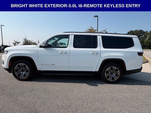 Used 2023 Jeep Wagoneer L 4WD w/ Premium Group I image 8