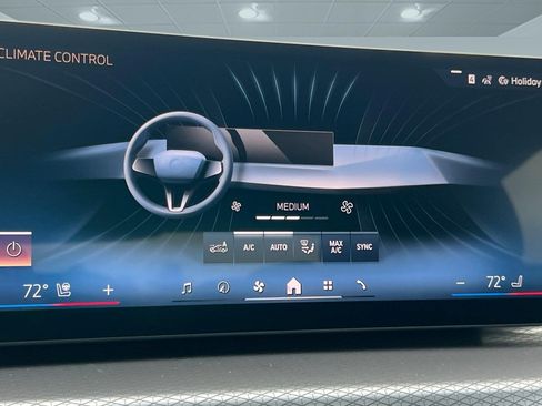 Used 2026 BMW 330i Sedan w/ M Sport Package image 23