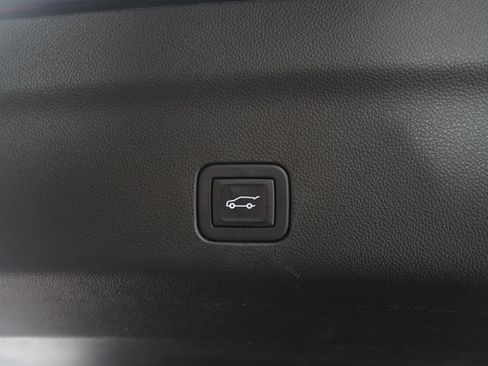 Used 2021 GMC Yukon XL Denali w/ Denali Ultimate Package image 13