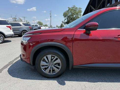 Used 2022 Nissan Pathfinder SV AWD/4WD image 36