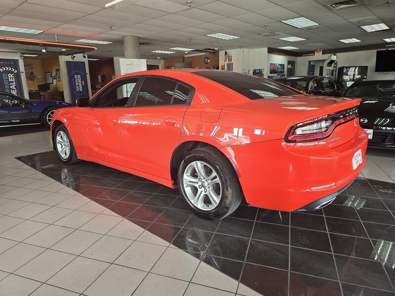 Used 2020 Dodge Charger SXT w/ Leather Interior Group RWD image 6