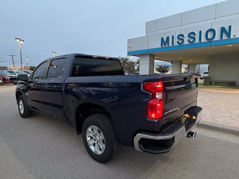 Used 2021 Chevrolet Silverado 1500 LT image 3