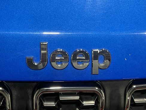 Used 2024 Jeep Compass Latitude image 6