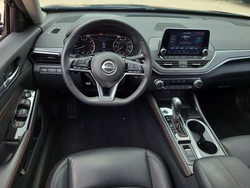 Certified 2023 Nissan Altima 2.5 SR AWD/4WD image 13
