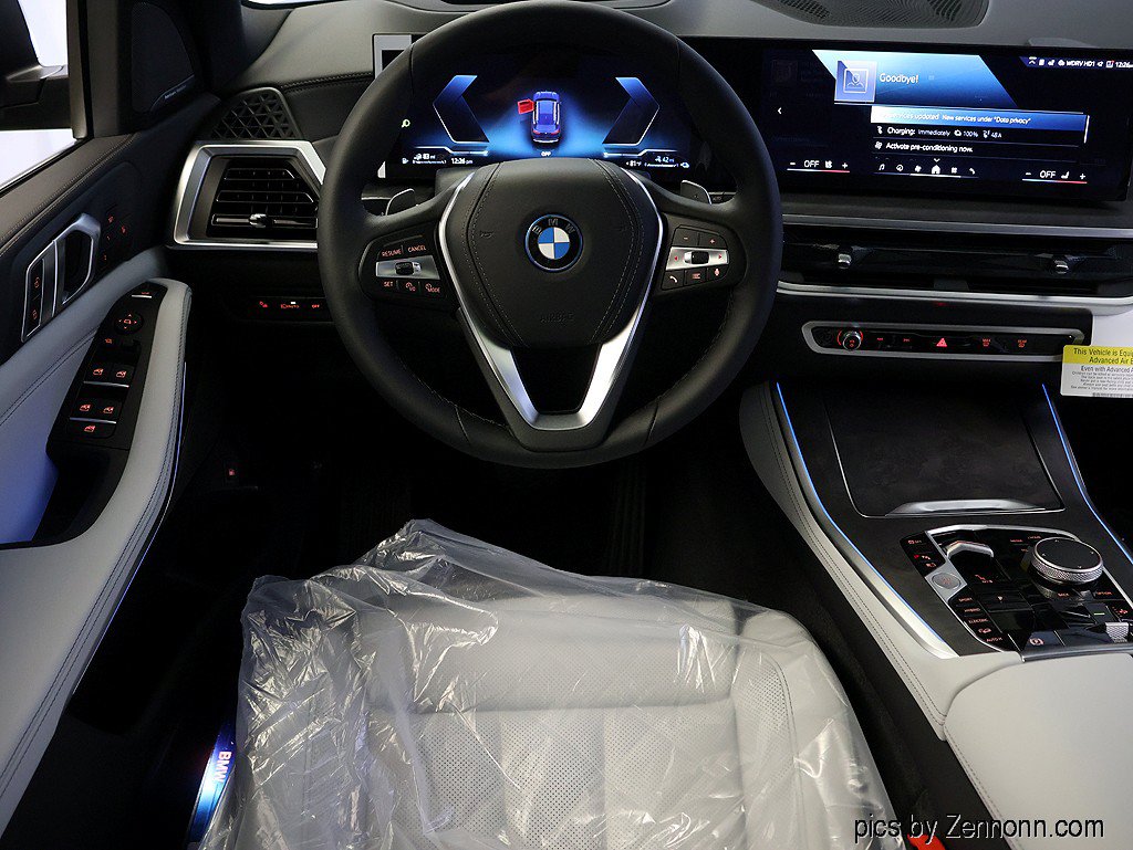 Used 2026 BMW X5 xDrive50e AWD/4WD image 16