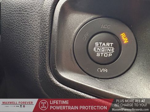 Used 2024 Jeep Gladiator Sport image 11