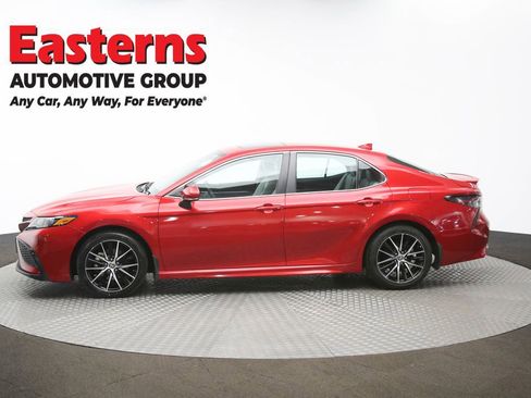 Used 2023 Toyota Camry SE w/ Cold Weather Package image 61