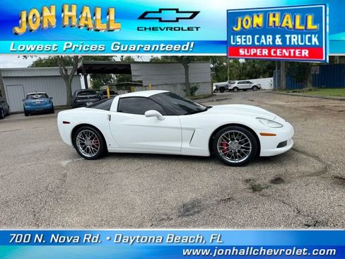 Used 2006 Chevrolet Corvette Coupe w/ Preferred Equipment Group RWD image 14