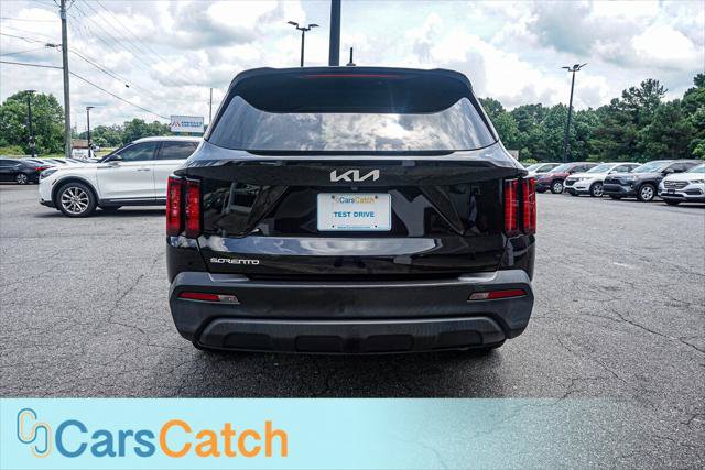Used 2023 Kia Sorento LX FWD image 14