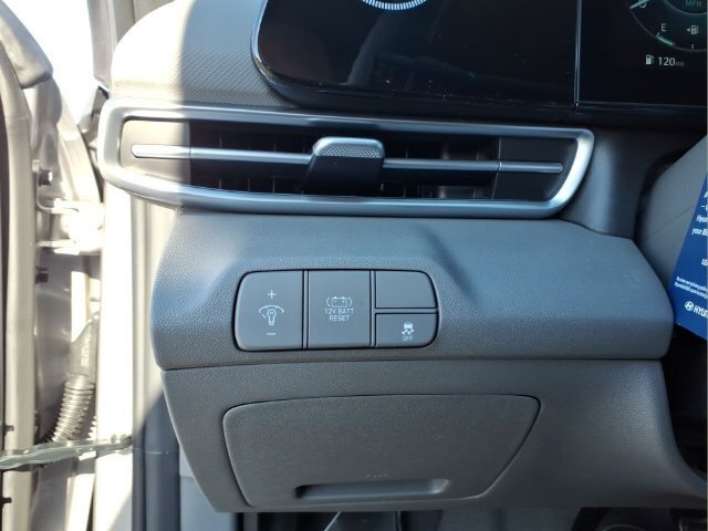 New 2026 Hyundai Elantra SEL FWD image 23