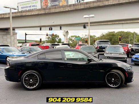 Used 2018 Dodge Charger R/T RWD image 7