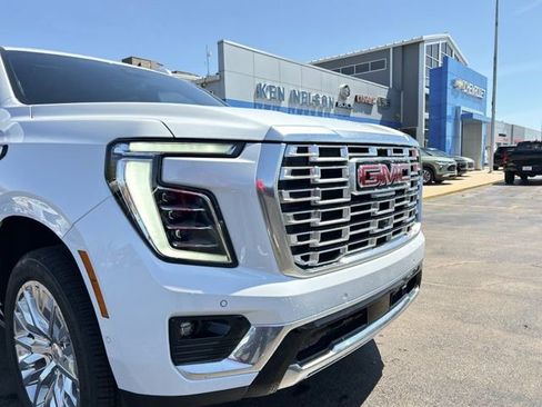 New 2026 GMC Yukon Denali AWD/4WD image 4