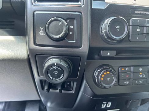 Used 2017 Ford F150 XLT w/ Equipment Group 302A Luxury image 21