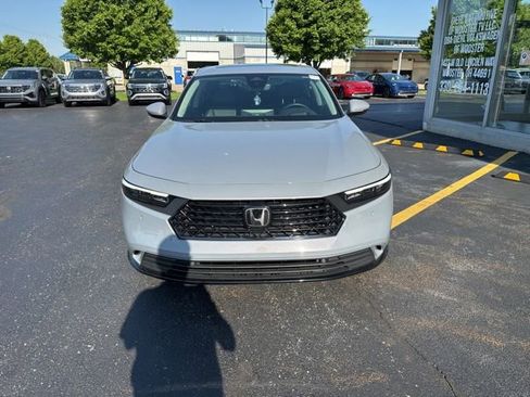 Used 2024 Honda Accord Touring image 2