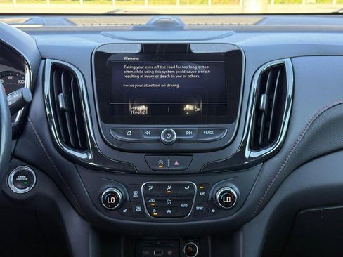 Used 2022 Chevrolet Equinox RS w/ RS Leather Package FWD image 14