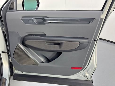 Used 2024 Kia EV9 Land image 45