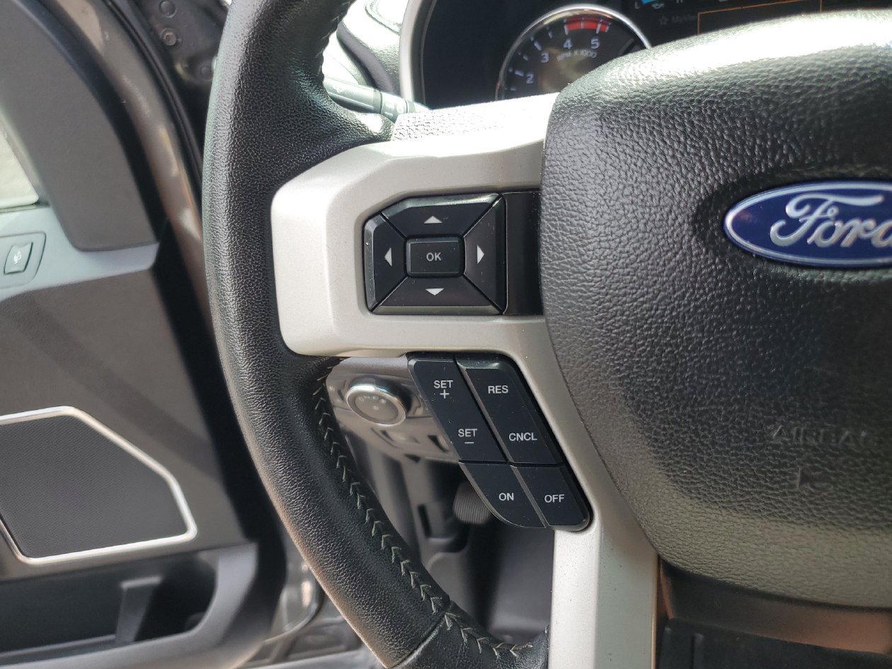 Used 2017 Ford F250 Lariat w/ Lariat Ultimate Package AWD/4WD image 29
