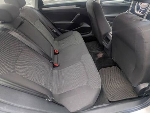 Used 2017 Volkswagen Passat 1.8T S image 20