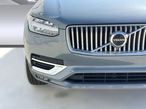 Certified 2023 Volvo XC90 B6 Plus w/ Protection Package Premier AWD/4WD image 11