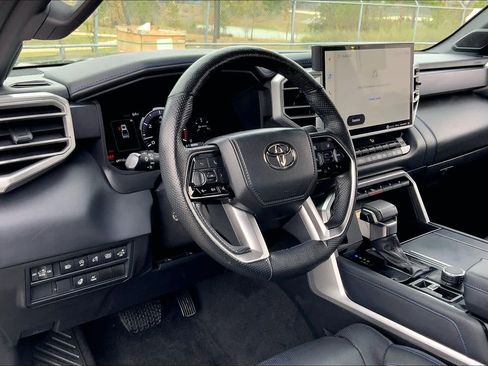 Used 2022 Toyota Tundra Platinum image 17