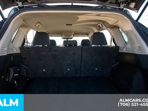 Used 2024 Nissan Rogue S image 10