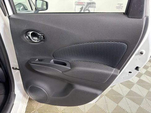 Used 2016 Nissan Versa Note SV FWD image 16