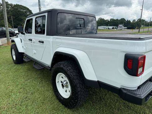 Used 2021 Jeep Gladiator Sport AWD/4WD image 24