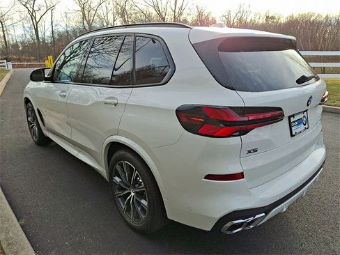 New 2026 BMW X5 M60i image 4