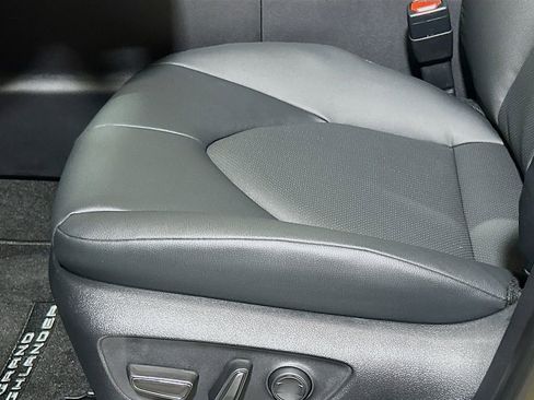 New 2026 Toyota Grand Highlander FWD image 18