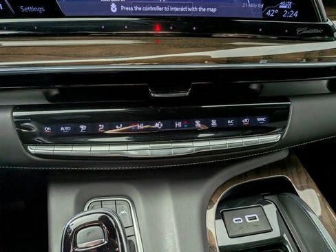 Certified 2024 Cadillac Escalade ESV Sport Platinum w/ LPO, ONYX Package image 25