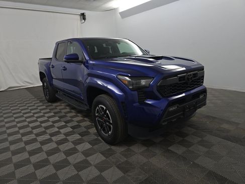 Used 2024 Toyota Tacoma TRD Sport w/ TRD Sport Premium Package RWD image 3