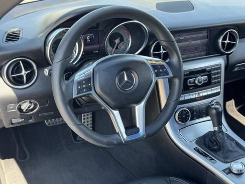 Used 2014 Mercedes-Benz SLK 250 image 11