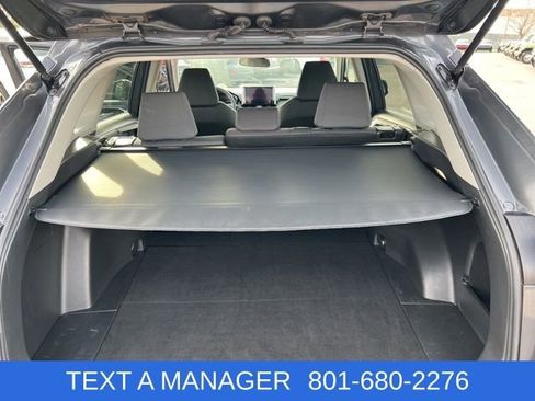 Used 2025 Toyota RAV4 XLE AWD/4WD image 30