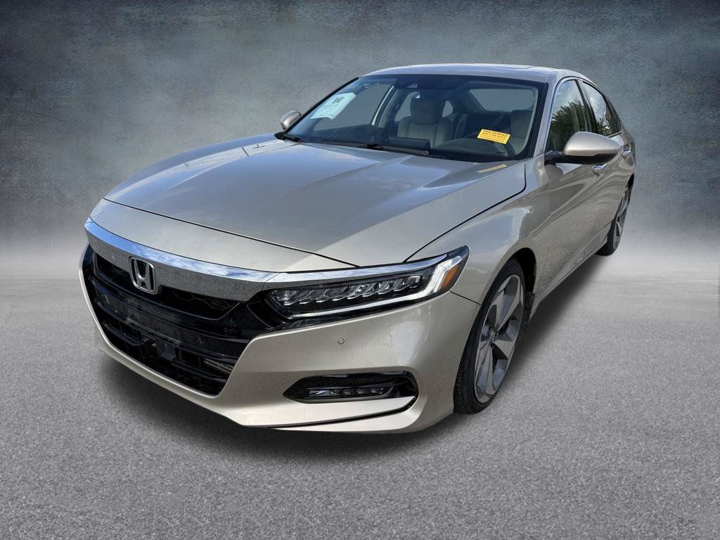 Used 2018 Honda Accord Touring image 2